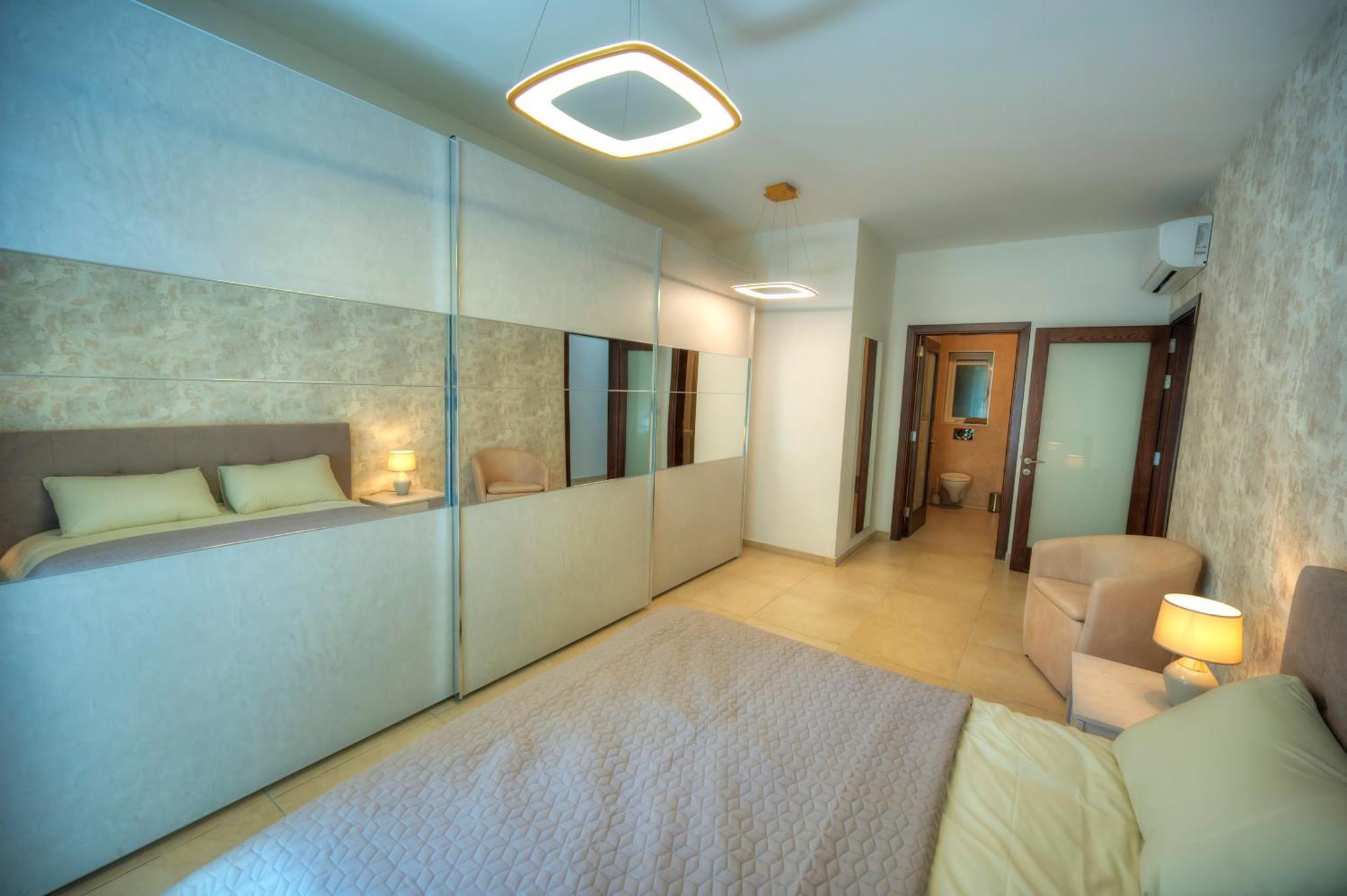 Fort Cambridge Apartments Sliema Bagian luar foto