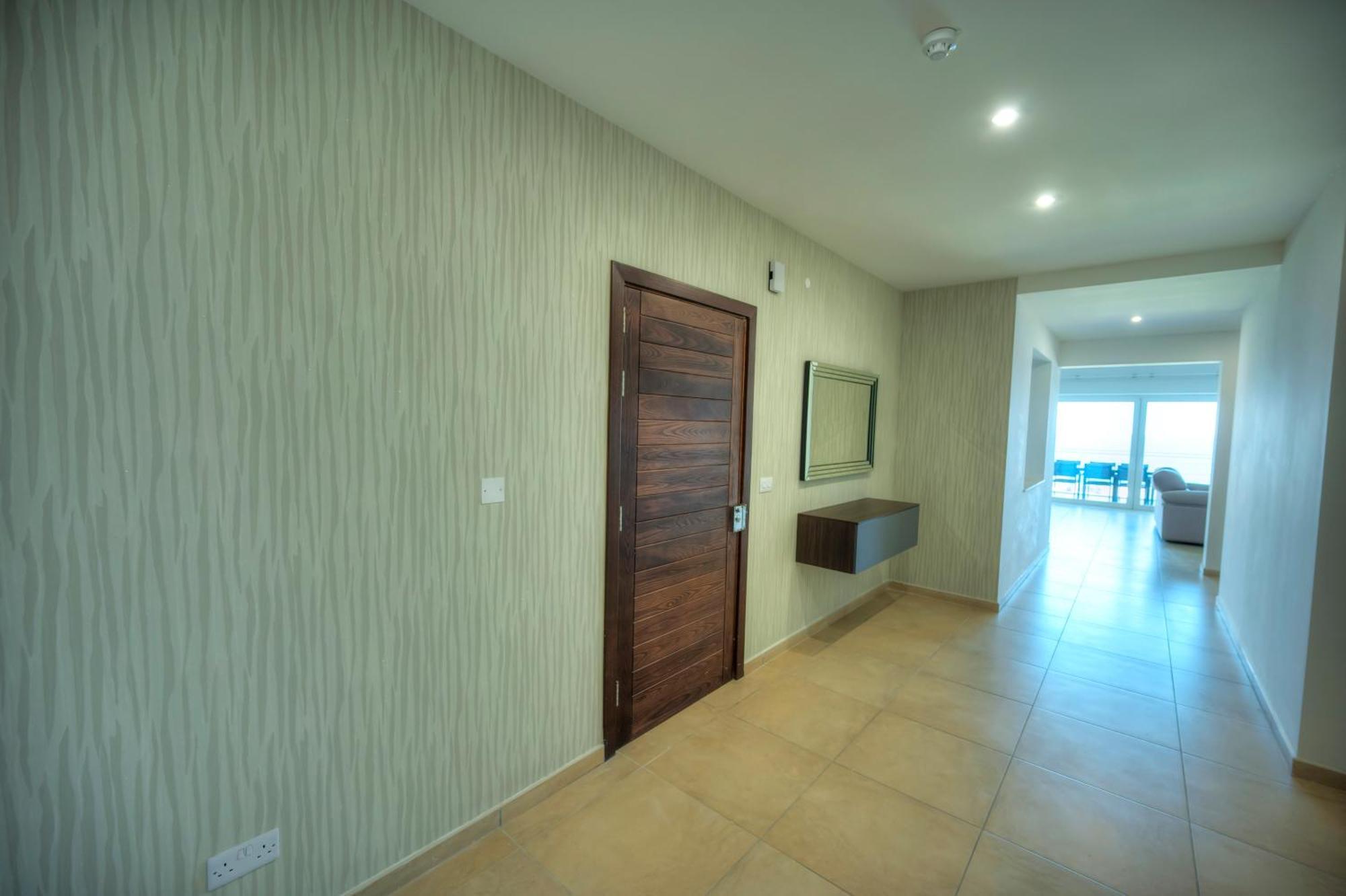 Fort Cambridge Apartments Sliema Bagian luar foto
