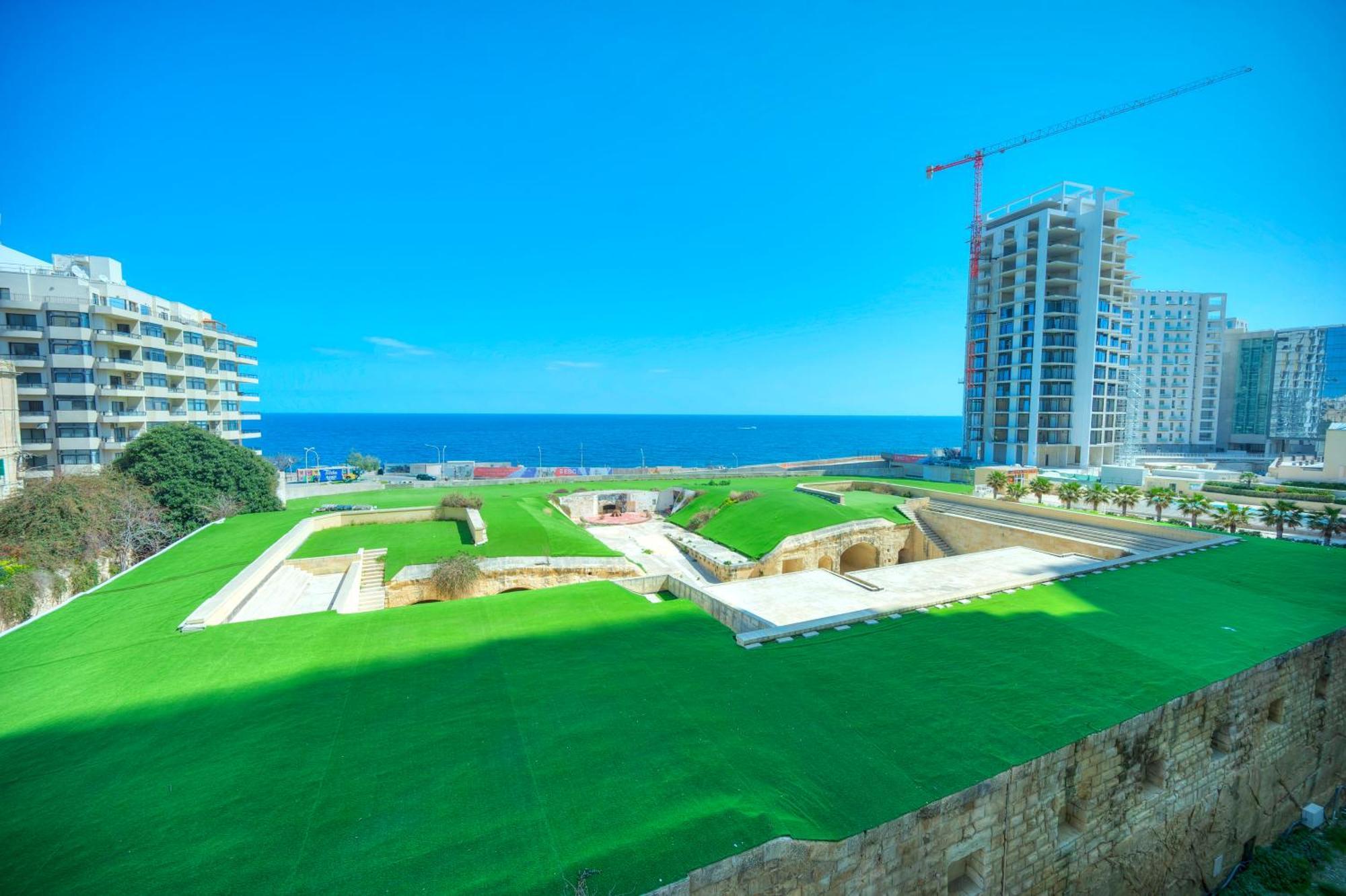 Fort Cambridge Apartments Sliema Bagian luar foto