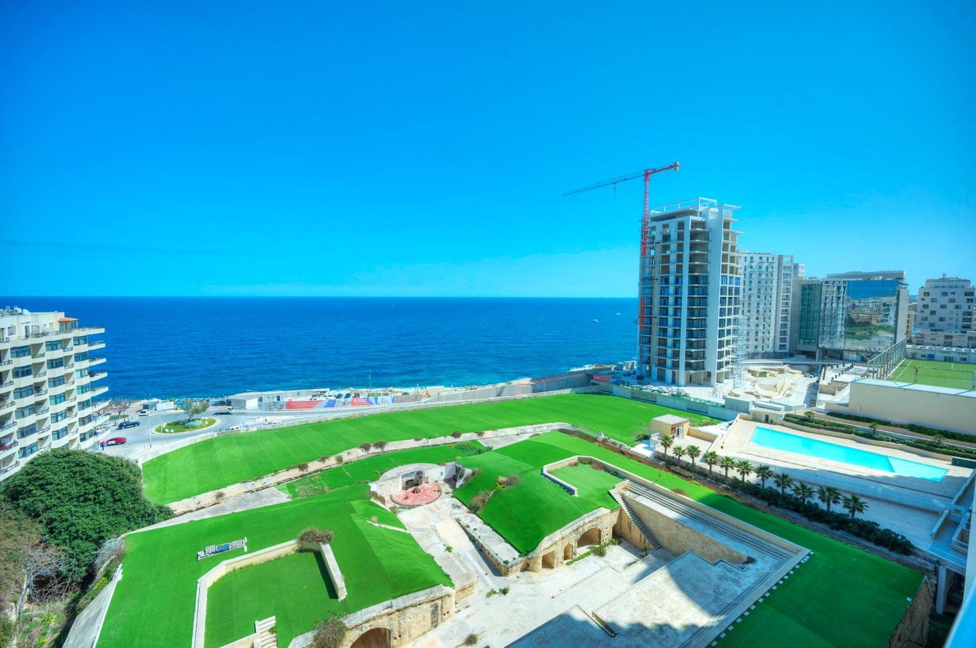 Fort Cambridge Apartments Sliema Bagian luar foto