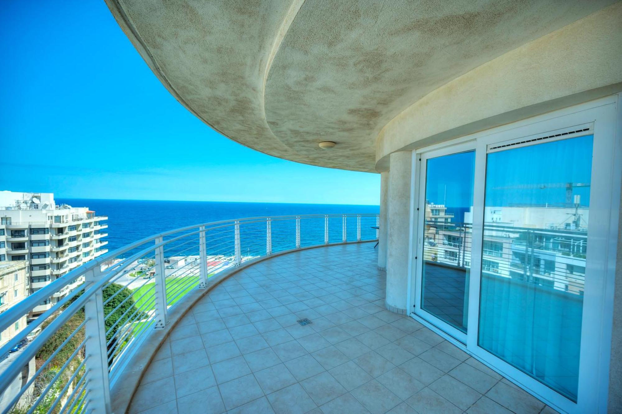 Fort Cambridge Apartments Sliema Bagian luar foto