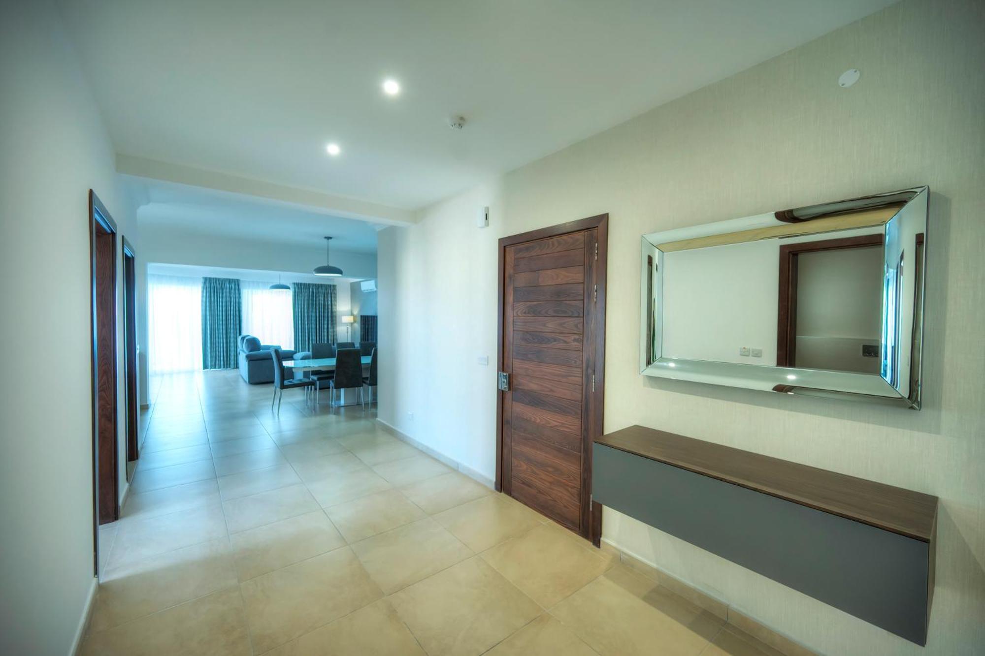 Fort Cambridge Apartments Sliema Bagian luar foto